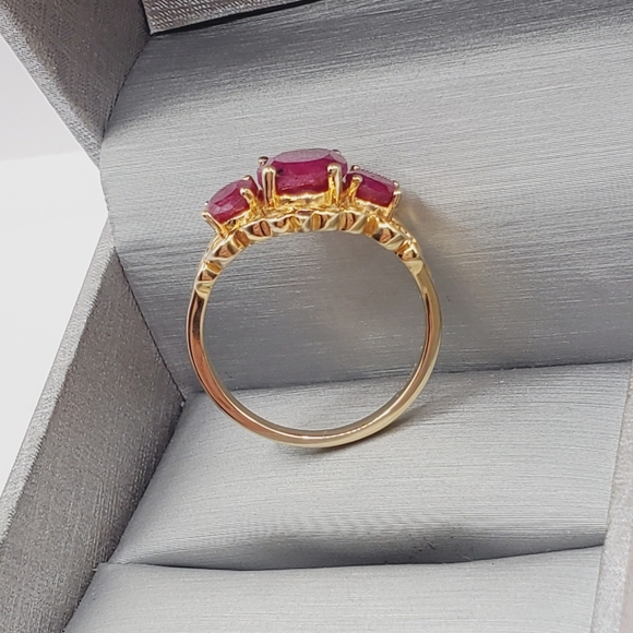 18k Yellow Gold 925 Sterling Silver Ring Genuine Oval Ruby Ring Three Stone Ring - Picture 2 of 9